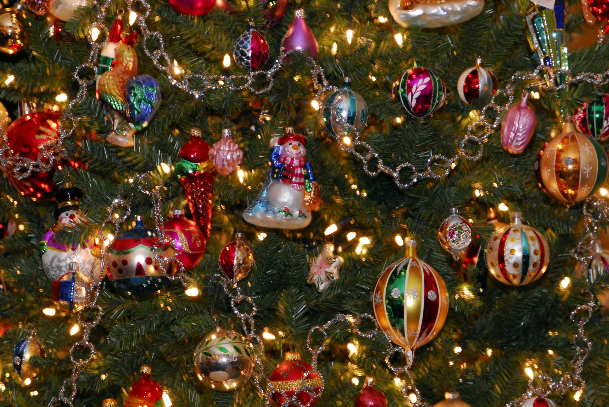 Christmas Tree ornament study #1. 